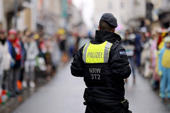 Ein Polizist auf dem K