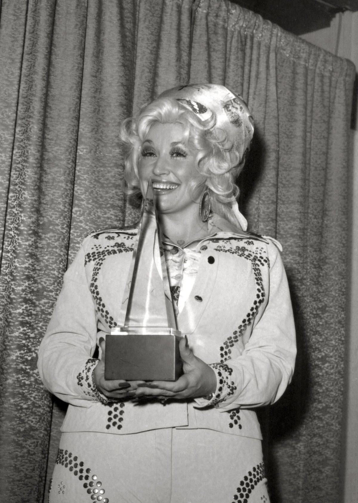 ARCHIVE Aug. 7, 2003 - DOLLY PARTON.4TH AMERICAN MUSIC AWARDS. NATE CUTLER/ Copyright: xNatexCutlerx