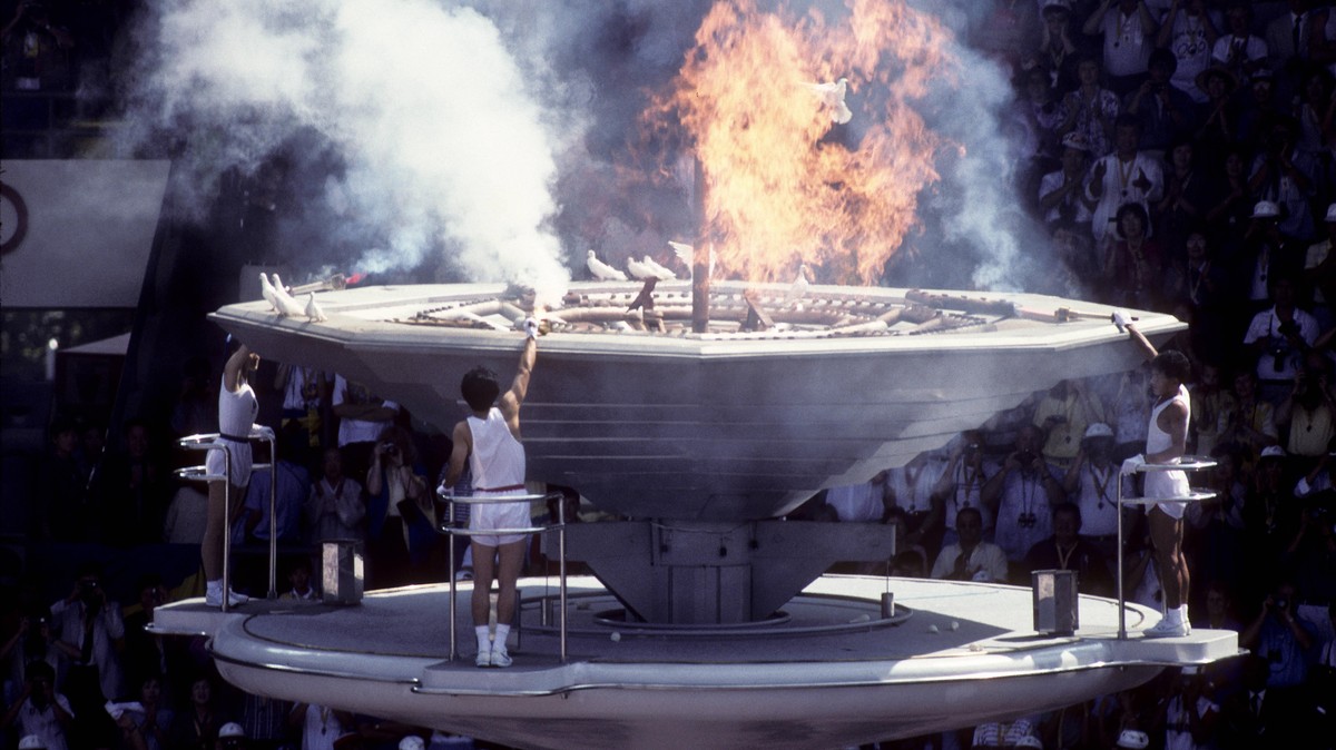 Olympic Flame Seoul 1988 Olympic Flame at the 1988 Olympic Summer Games, Seoul Korea. Seoul South Korea Copyright: xPaulxJ..xSutton/DUOMO/PCNx CR0401 106036