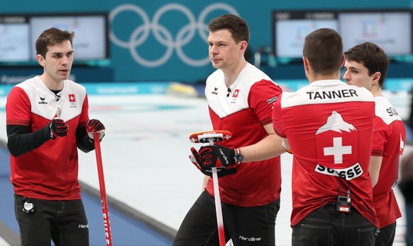 epa06551904 (L-R) Peter De Cruz, Claudio Paetz, Valentin Tanner and Benoit Schwarz of Switzerland during the Men&#039;s Tie-breaker game between Switzerland and Great Britain at the Gangneung Culring  ...