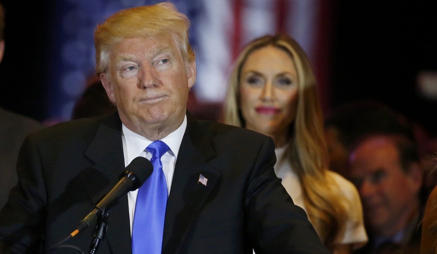 Nach Trump-Sieg treten prominente Republikaner aus und sagen #ImWithHer (ja, mit Hillary ...)
