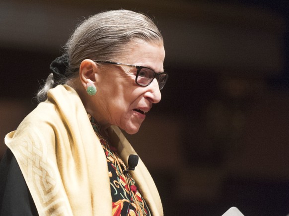 ARCHIV - Ruth Bader Ginsburg, Richterin am Obersten Gericht der USA, bei einer Veranstaltung im Hill Auditorium auf dem Campus der University of Michigan. Die amerikanische Justiz-Ikone ist im Alter v ...