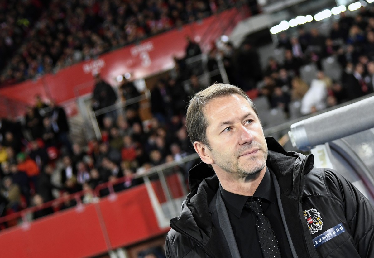 epa08002260 Head coach of Austria, Franco Foda before the UEFA EURO 2020 group G qualifying soccer match between Austria and North Macedonia in Vienna, Austria, 16 November 2019. EPA/CHRISTIAN BRUNA