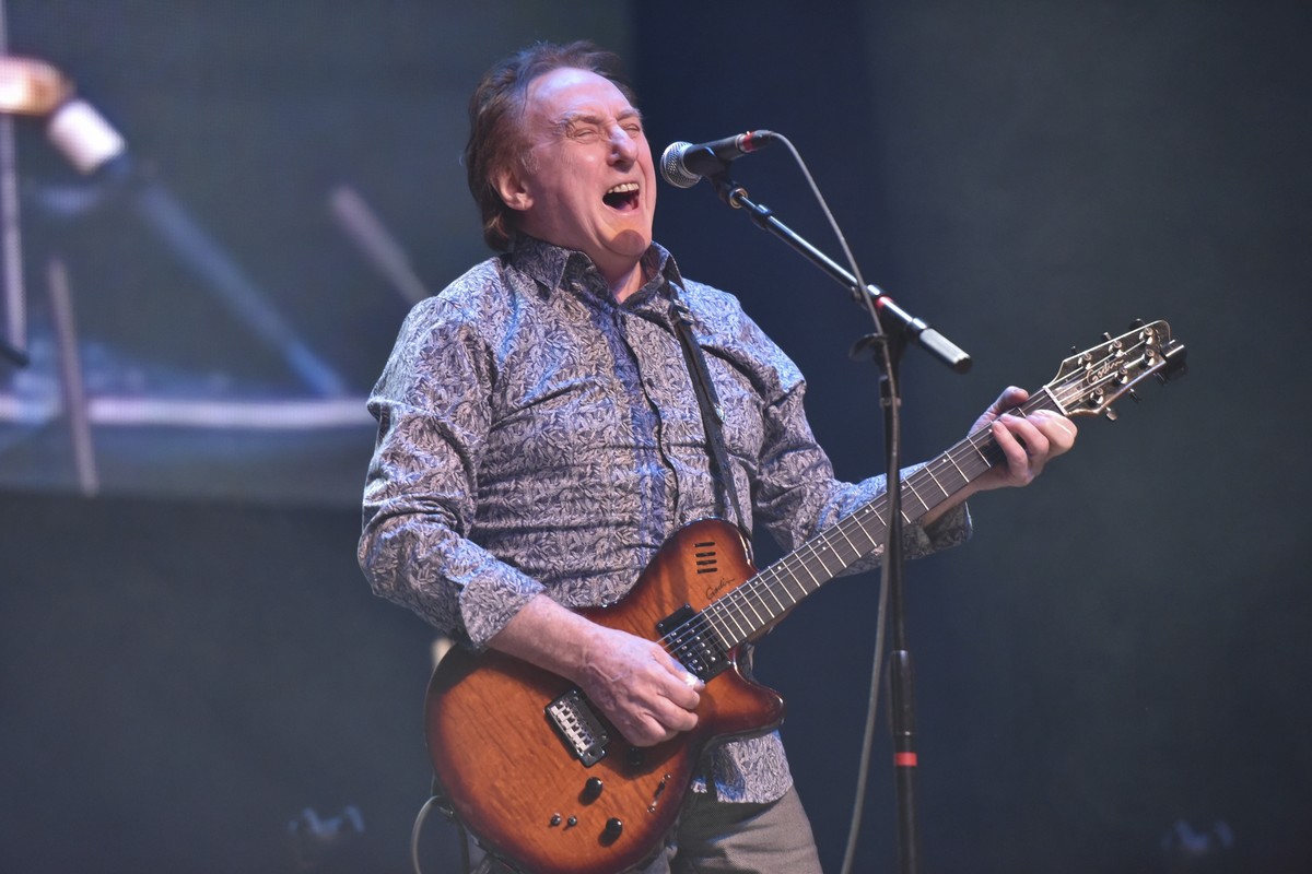 FILE - Denny Laine performs, Thursday Jan, 17, 2019, at the Arcada Theatre in St. Charles, Ill. Laine, a British singer, songwriter and guitarist who performed in an early, pop-oriented version of the ...