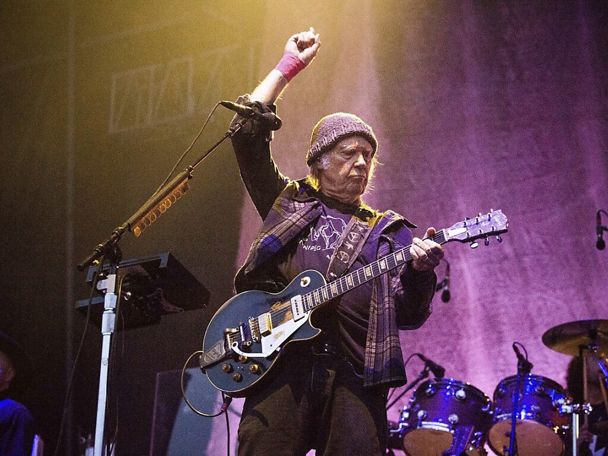 Neil Young s'en prend