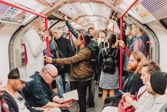 It seems logical: the larger the city, the greater the share of public transport in passenger traffic.