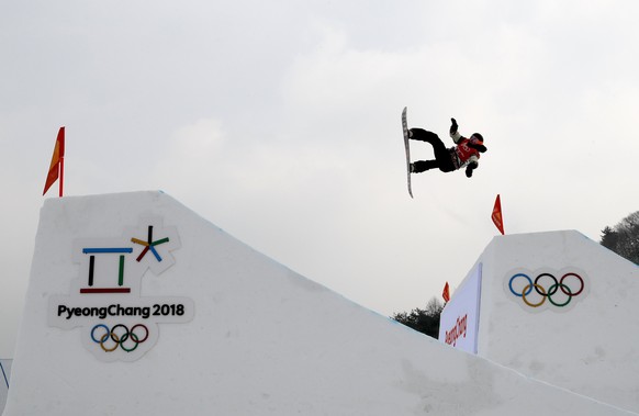 epaselect Mark McMorris of Canada in action during the Men&#039;s Snowboard Slopestyle qualification at the Bokwang Phoenix Park during the PyeongChang 2018 Olympic Games, South Korea, 10 February 201 ...