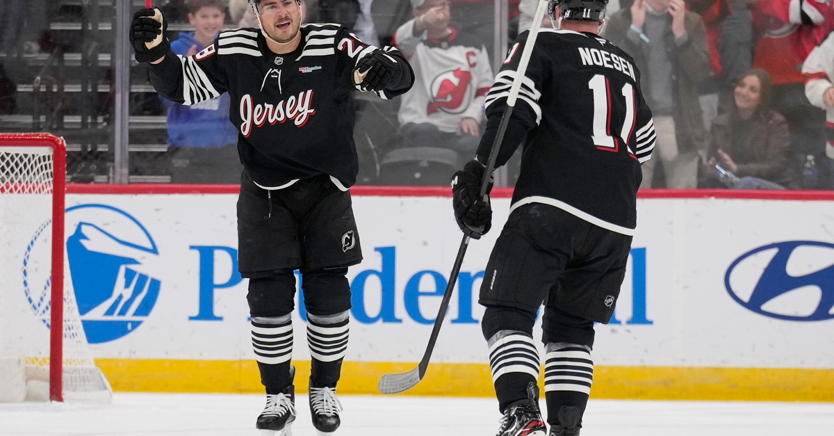 meier-und-hischier-f-hren-devils-zur-ck-auf-siegesstrasse-josi-kassiert-klatsche