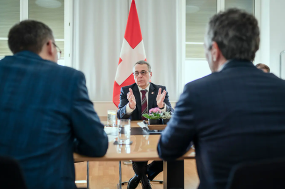 Bundesrat Ignazio Cassis beim Interviewtermin im Bundeshaus.