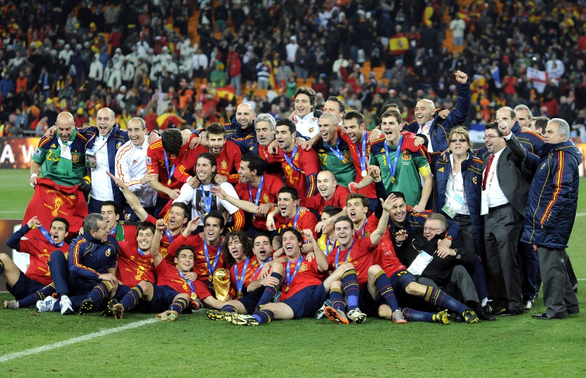 Fussball-Weltmeisterschaft 2010. Finale: Niederlande - Spanien 11.07.2010 in Johannesburg. Die spanische Mannschaft mit dem Pokal. *** Football World Cup 2010 Final Netherlands Spain 11 07 2010 in Joh ...