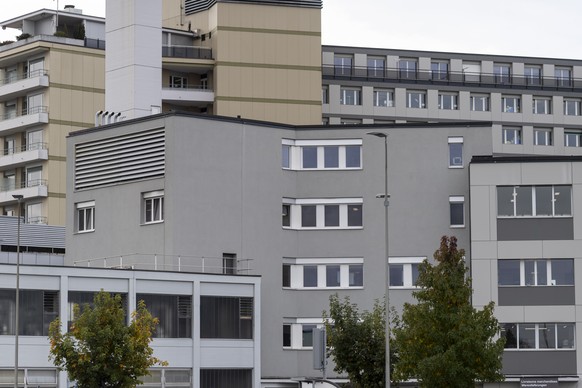 Sicht auf die Gebaeude des Freiburger Spitals (HFR), am Donnerstag, 22. Oktober 2020 in Freiburg. Die Leitung des Spitals informierte am Donnerstag ueber die Situation rund um die sich schnell verscha ...