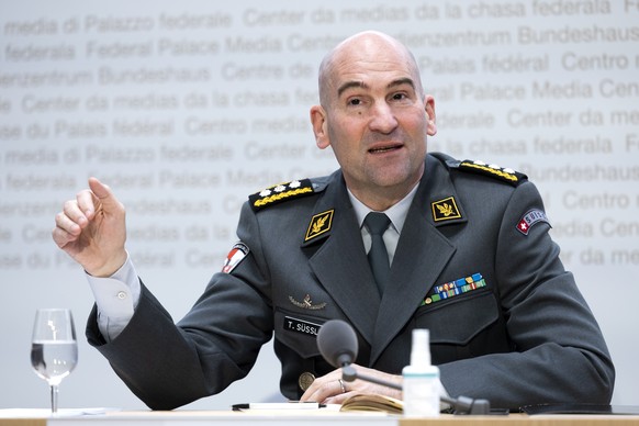 Thomas Suessli, Chef der Armee, spricht waehrend einer Medienkonferenz des Bundesrates zur Gesamtkonzeption Cyber der Armee, am Mittwoch, 13. April 2022, in Bern. (KEYSTONE/Peter Klaunzer)