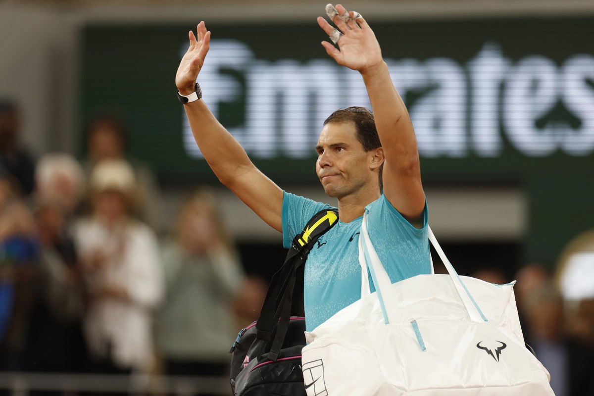 Spain's Rafael Nadal waves as he leaves the court after losing against Germany's Alexander Zverev during their first round match of the French Open tennis tournament at the Roland Garros sta ...