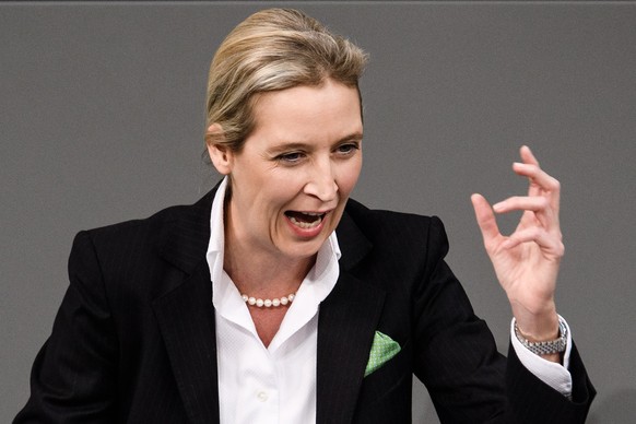 epa07181243 Alternative fuer Deutschland (AfD) party faction co-chairwoman in the German parliament Bundestag Alice Weidel delivers a speech during a session of the German parliament &#039;Bundestag&# ...