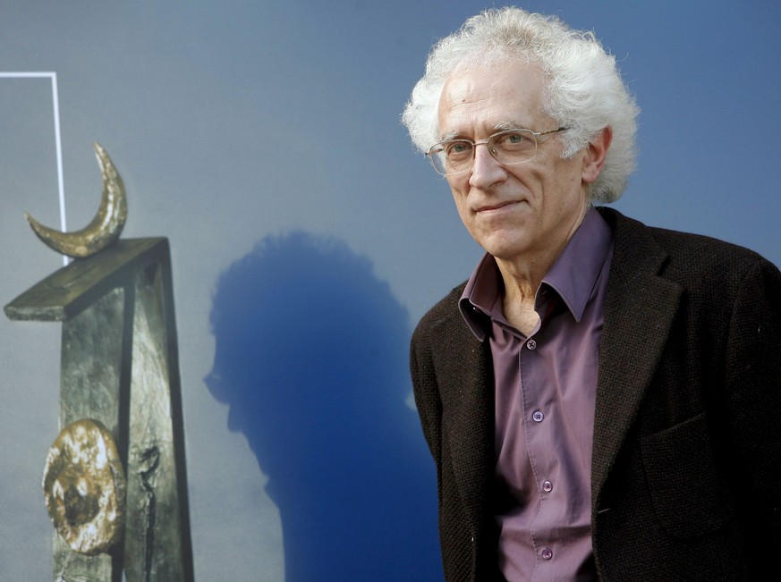 epa05776516 (FILE) - A file picture dated 22 November 2008 shows Bulgarian-French historian and philosopher Tzvetan Todorov at his arrival to Oviedo, Asturias, Spain. Todorov has died 07 February 2017 ...