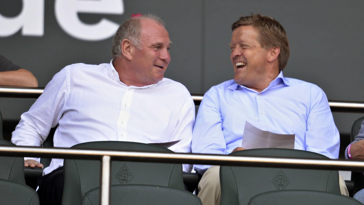 Bildnummer: 14036686 Datum: 20.07.2013 Copyright: imago/MIS
20.07.2013, Fussball 2013/2014, Telekom-Cup in Mönchengladbach, Hamburger SV - FC Bayern München, Präsident Uli Hoeneß (li, München, Höness, ...