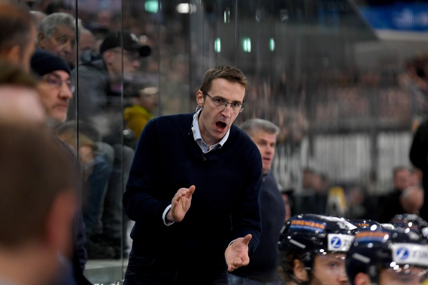 Ambri&#039;s Head Coach Luca Cereda during the National League 20201/22 regular season game between HC Ambri Piotta against HC Lugano, at the Gottardo Arena in Ambri, Friday, October 15, 2021. (KEYSTO ...