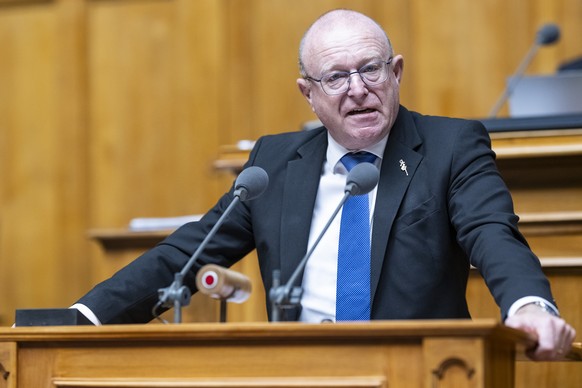 Jean-Luc Addor, SVP-VS, spricht zur Debatte um das Kriegsmaterialgesetz, an der Wintersession der Eidgenoessischen Raete, am Dienstag, 2. Dezember 2025 im Nationalrat in Bern. (KEYSTONE/Alessandro del ...