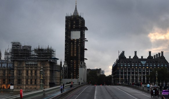 epa08692220 A deserted Westminster in London, Britain, 23 September 2020. The UK government has announced that pubs, bars and restaurants must close by 10pm on Thursday 24 September. The new restricti ...