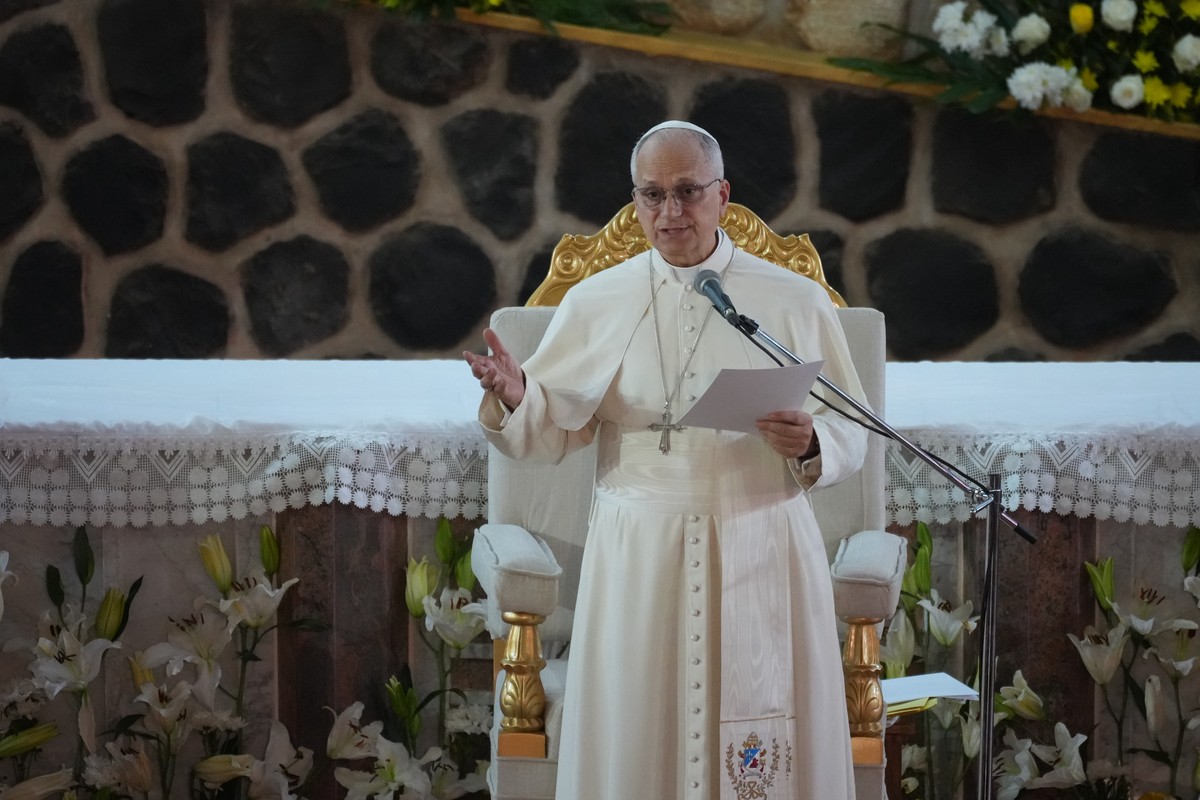 Pope Leo XIV leads a meeting for peace at Saint Joseph's Cathedral in Bamenda, Cameroon, with the local community Thursday, April 16, 2026, on the fourth day of his 11-day pastoral visit to Afric ...