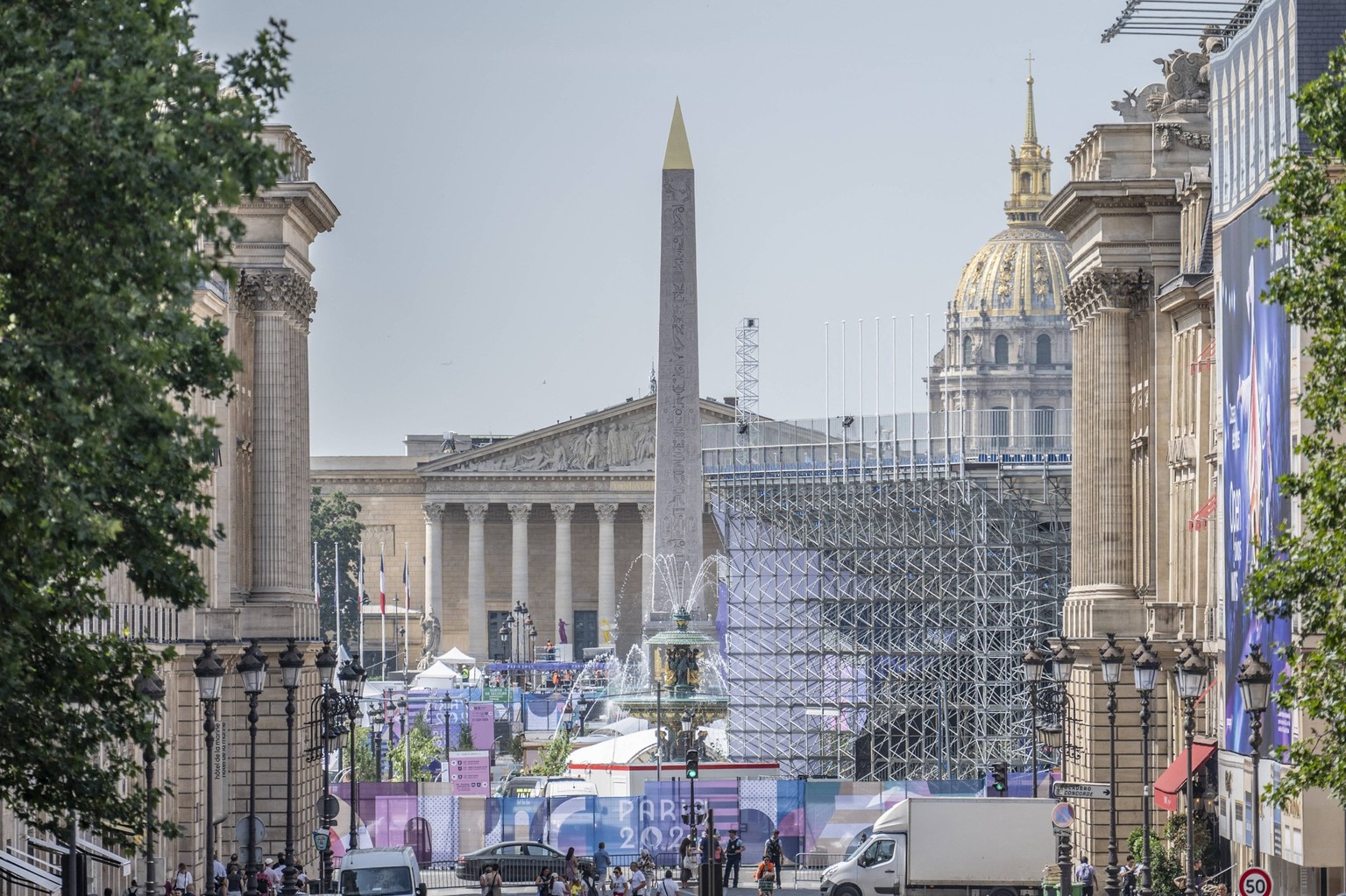 Paris 2024 - Final Preparations Of Famous Parisian Spots For Olympic Games Sports facilities for the Paris 2024 Olympic Games are erected at Place de la Concorde in Paris, France, 19 July 2024. Photo  ...