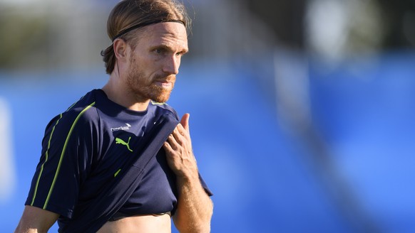 ARCHIVBILD ZUM WECHSEL VON MICHAEL LANG ZU BORUSSIA MOENCHENGLADBACH, AM FREITAG, 29. JUNI 2018 - Switzerland&#039;s defender Michael Lang during a training session of the Switzerland&#039;s national  ...