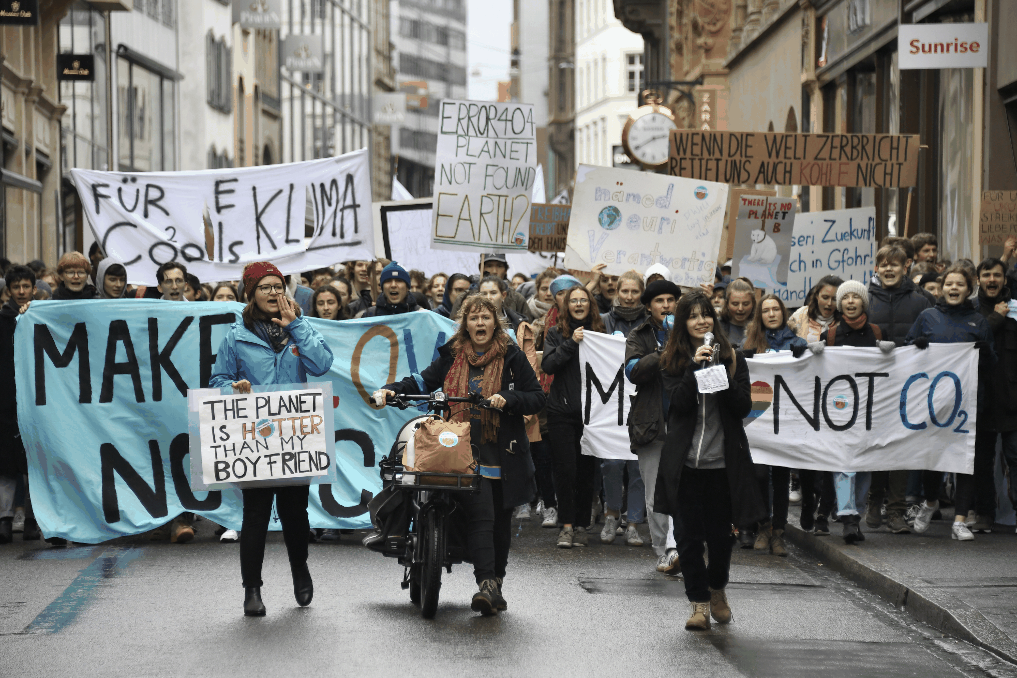 People demonstrate during a &quot;Climate strike&quot; demonstration to protest a lack of climate awareness, in Basel, Switzerland, Friday, March 1, 2019. (KEYSTONE/Georgios Kefalas)