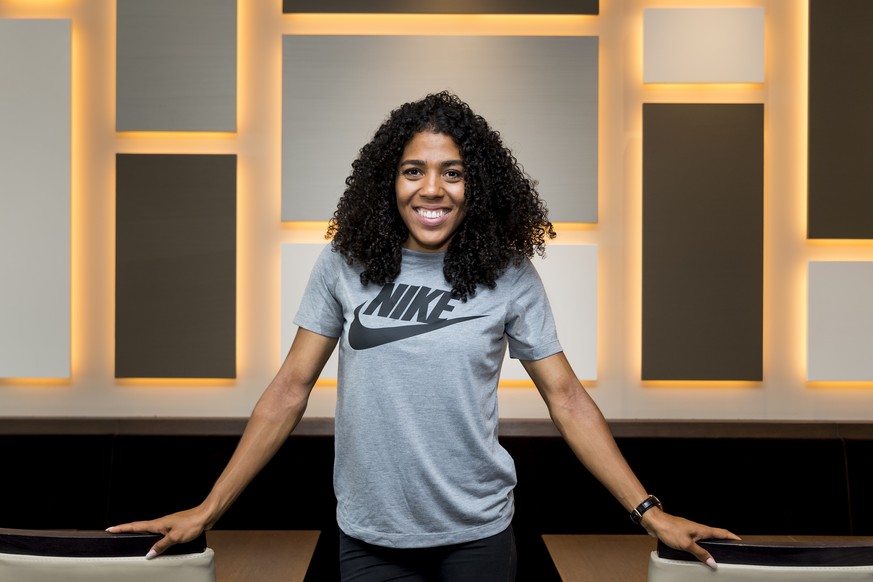 ARCHIVBILD ZUR NOMINATION ALS SPORTLERIN DES JAHRES 2018, AM DONNERSTAG, 29. NOVEMBER 2018 - Mujinga Kambundji, athlete from Switzerland (100m), poses during a press conference on the eve of the Athle ...