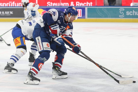 Derek Grant (ZSC) im Eishockeyspiel der National League zwischen den ZSC Lions und dem EV Zug, am Samstag, 31. Januar 2026, in der Swiss Life Arena in Zuerich.(Keystone/Manuel Geisser)