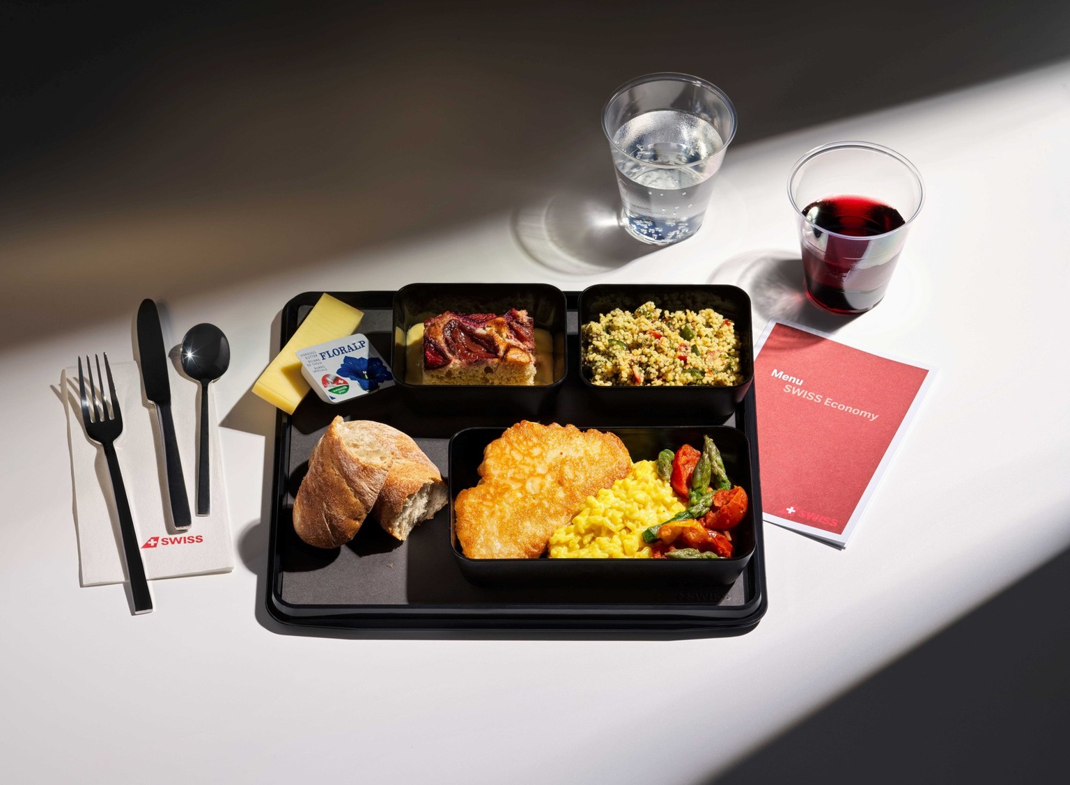 Die Fluggesellschaft stellt im März 2025 ein neues Servicekonzept vor: Swiss Senses. So sieht das künftig auf Flügen aus.