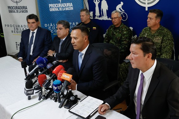 epa12324617 (L-R) Attorney General Gregorio Eljach, Comptroller General Carlos Hernan Rodriguez, Defense Minister Pedro Sanchez, and National Registrar Hernan Penagos attend a press conference in Bogo ...