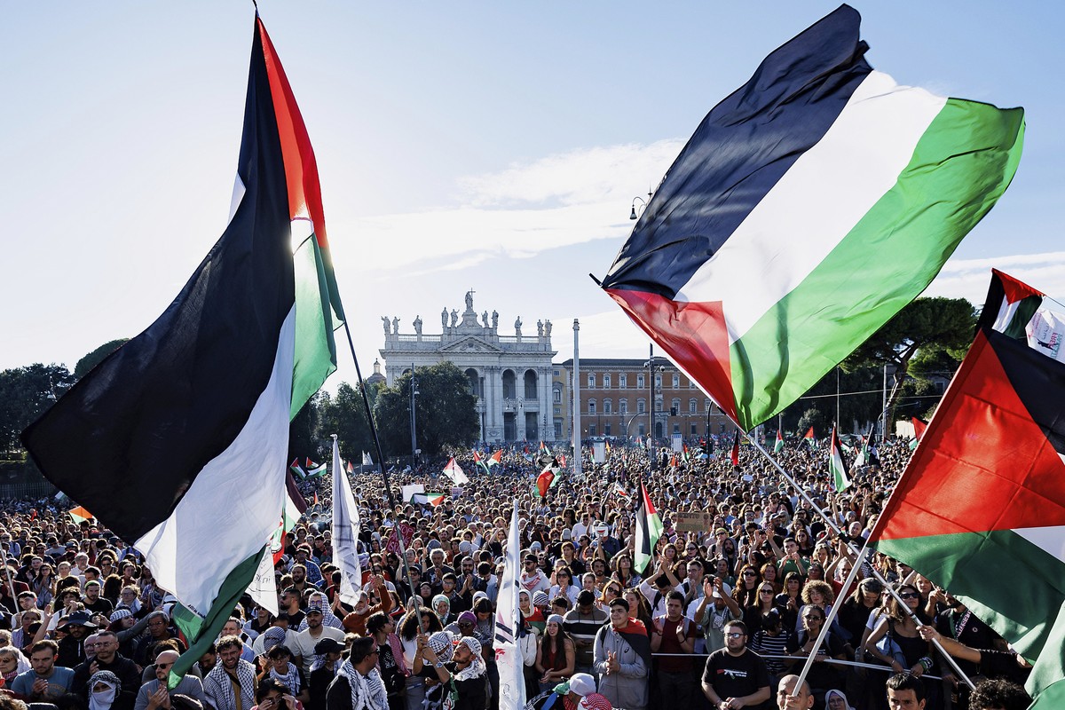 Demonstrators wave Palestinian flags during a national rally in support of the population of Gaza, in St. John the Lateran Square, in Rome, Saturday, Oct. 4, 2025. (Roberto Monaldo/LaPresse via AP)
It ...