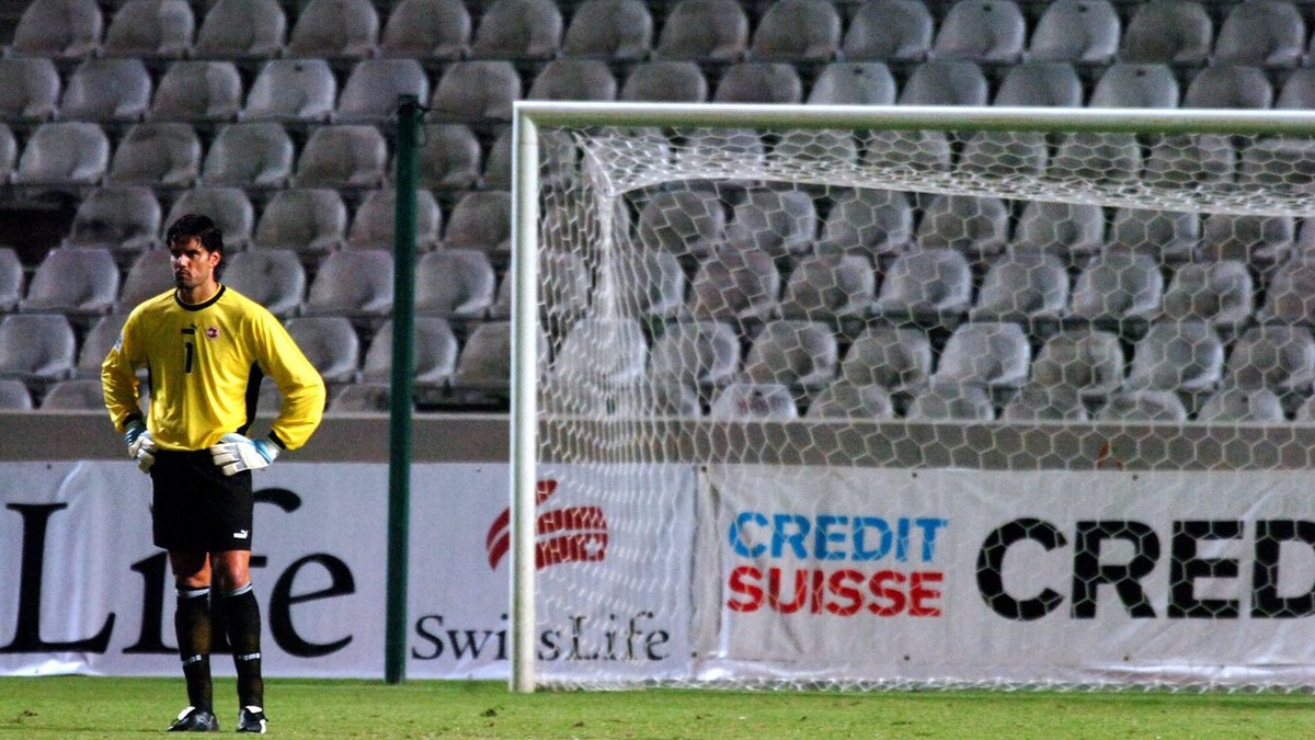 Nati-Goalie-Zuberb-hler-schiebt-die-Schuld-f-r-ein-Riesen-Ei-dem-Blick-zu