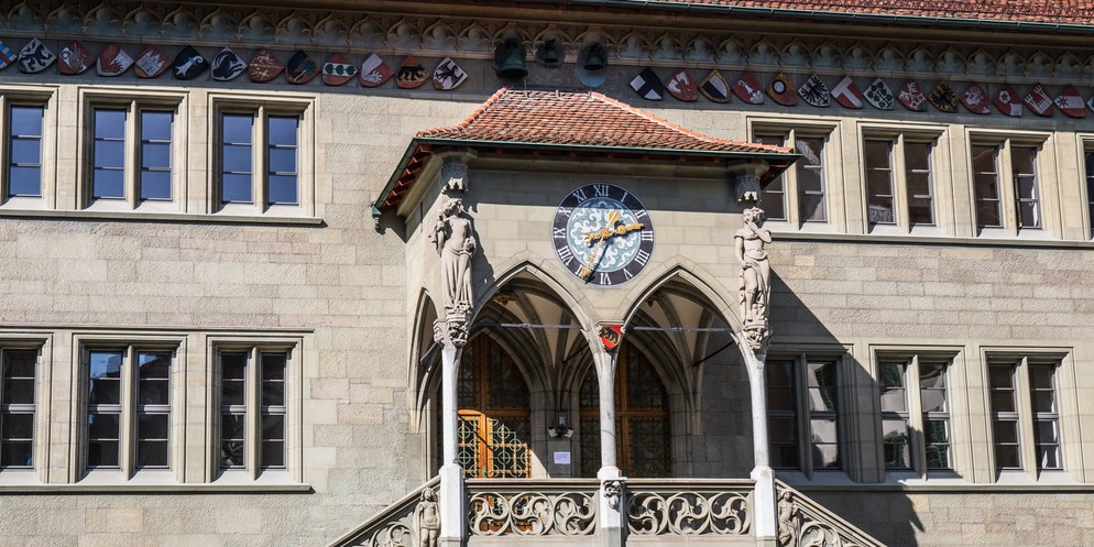 Führt das neue Personalreglement zu einer Steuererhöhung? Stadtberner Parteien sind sich uneinig.
