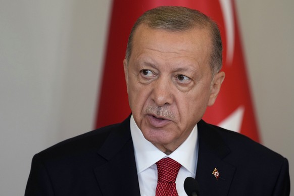 Turkey&#039;s President Recep Tayyip Erdogan addresses the media after meeting his Croatian counterpart Zoran Milanovic in Zagreb, Croatia, Thursday, Sept. 8, 2022. President Erdogan is on a state vis ...
