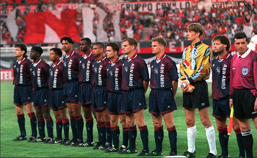 Die Ajax-Mannschaft vor dem Finale 1995.