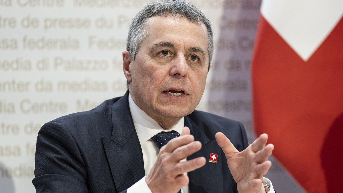 Bundesrat Ignazio Cassis spricht an einer Medienkonferenz ueber das Verhandlungsmandat mit der Europaeischen Union, am Freitag, 8. Maerz 2024, in Bern. (KEYSTONE/Peter Schneider)