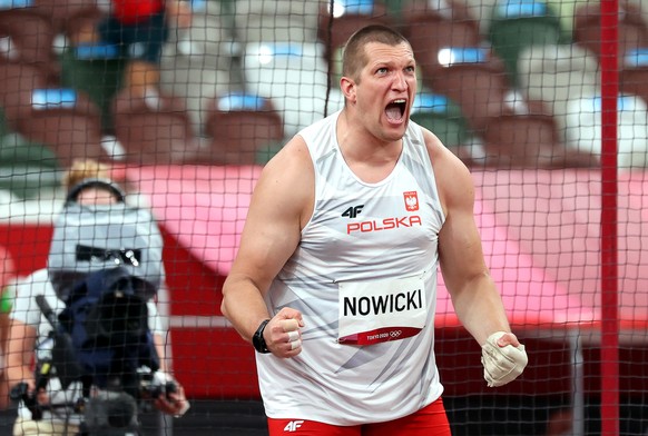 epa09394625 Wojciech Nowicki of Poland reacts in the men&#039;s Hammer Throw final during the Athletics events of the Tokyo 2020 Olympic Games at the Olympic Stadium in Tokyo, Japan, 04 August 2021. E ...