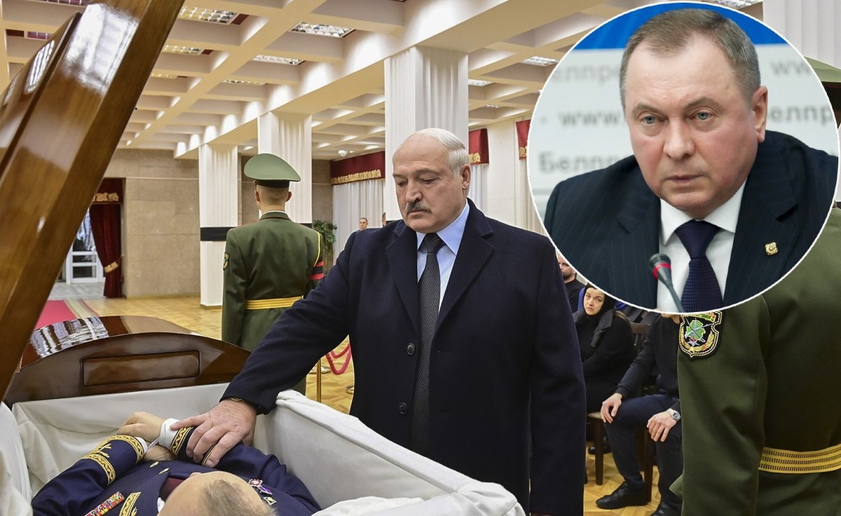Le président biélorusse Alexandre Loukachenko lors de la cérémonie d'adieu à son ministre des Affaires étrangères, Vladimir Makeï, décédé le 26 novembre 2022.