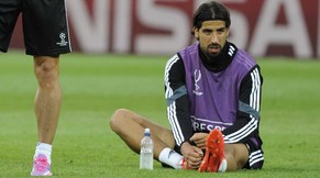 Sami Khedira fehlt Real Madrid wegen eines Muskelbündelrisses noch rund einen Monat.