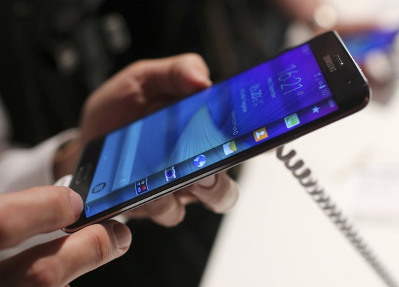 Samsung Galaxy Note Edge auf der Ifa: Kante im Display.