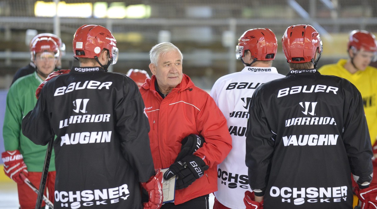 Vladimir Jursinov, entraineur adjoint du Lausanne Hockey Club, LHC, LNA, lors du camp d'entrainement en vue de la saison 2014-2015 ce mercredi, 6 aout 2014, au centre sportif de Leysin. (KEYSTONE ...
