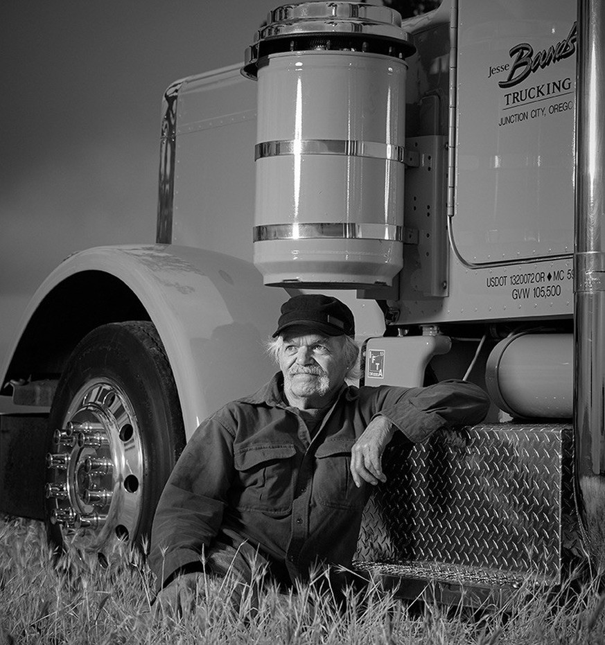 Rigs On Location: Was passiert, wenn ein Modefotograf Trucks fotografiert.

https://rogersnider.com/Categories/Rigs-on-Location/27/thumbs