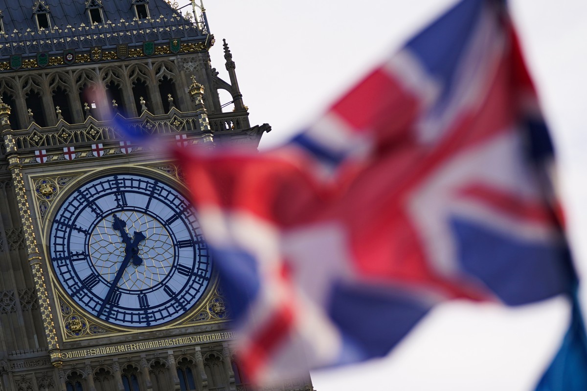 A British flag waves against the backdrop of the Elizabeth Tower, commonly known as Big Ben, in London, Wednesday, Jan. 7, 2026.(AP Photo/Alberto Pezzali)
Britain Politics