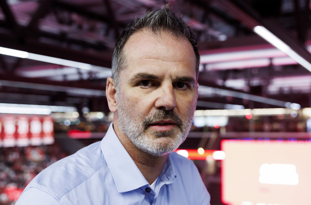 Sven Leuenberger, Directeur sportif des ZSC Lions, pose pour le photographe, lors du 6eme match de la finale de play-off du championnat suisse de hockey sur glace de National League entre Lausanne HC, ...