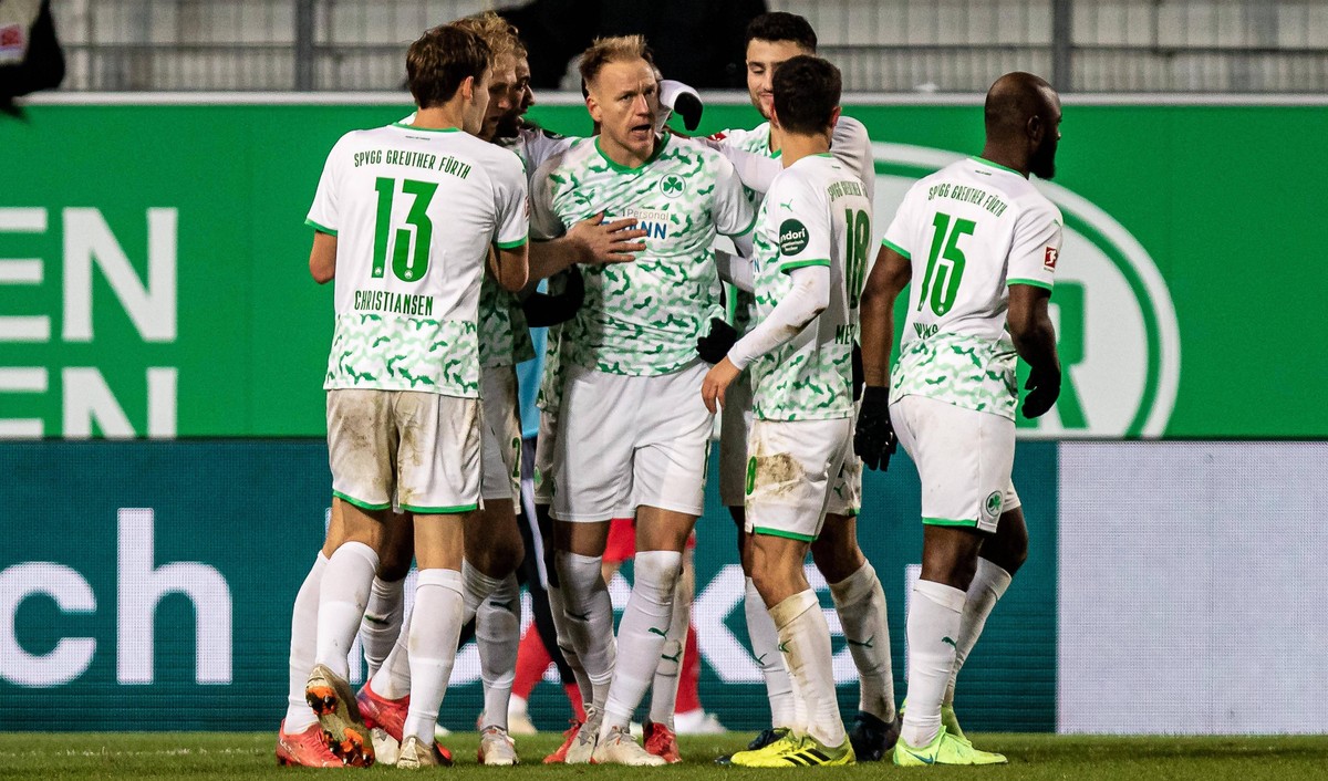 IMAGO / Eibner

Tor fuer Greuther Fuerth 1:0 durch Havard Nielsen (SpVgg Greuther Fuerth 16) GER, SPVGG Greuther Fuerth vs. FC Union Berlin, 1.Bundesliga, Fussball, 12.12.2021, 15.Spieltag, Saison 202 ...