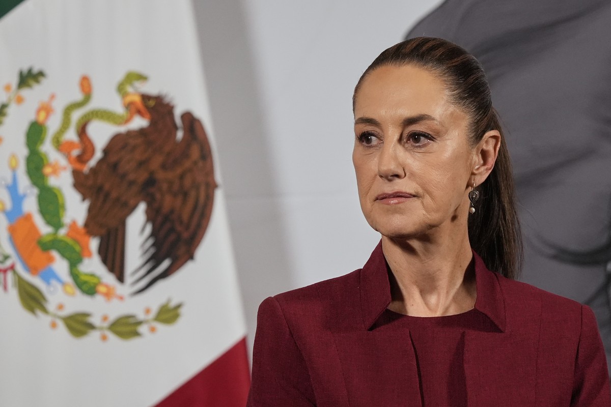 FILE - Mexican President Claudia Sheinbaum attends her morning press conference at the National Palace in Mexico City, April 2, 2025. (AP Photo/Marco Ugarte, File)
Mexico US
