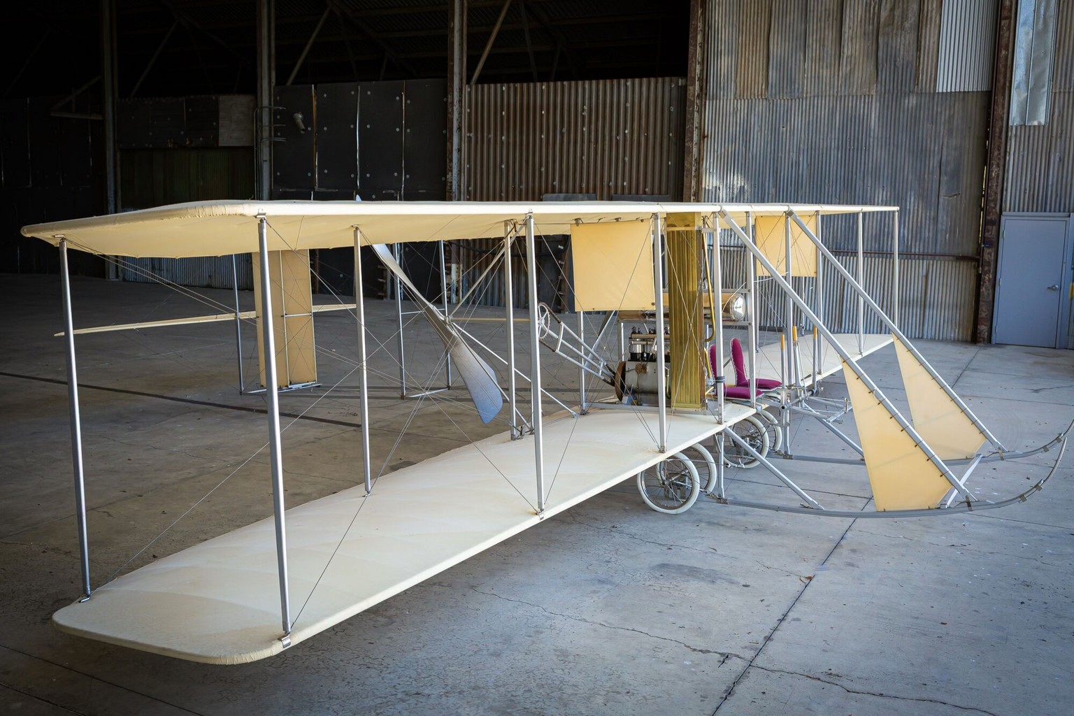 Wright Flyer Model B 1911 zu verkaufen. Wer will? 

https://aerista.com/showroom/n110we/