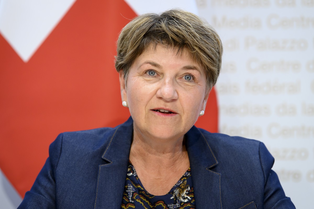 Bundesraetin Viola Amherd spricht an einer Medienkonferenz ueber die Strategie fuer die Unterstuetzung von Sportgrossanlaessen, am Freitag, 1. Oktober 2021, im Medienzentrum Bundeshaus in Bern. (KEYST ...