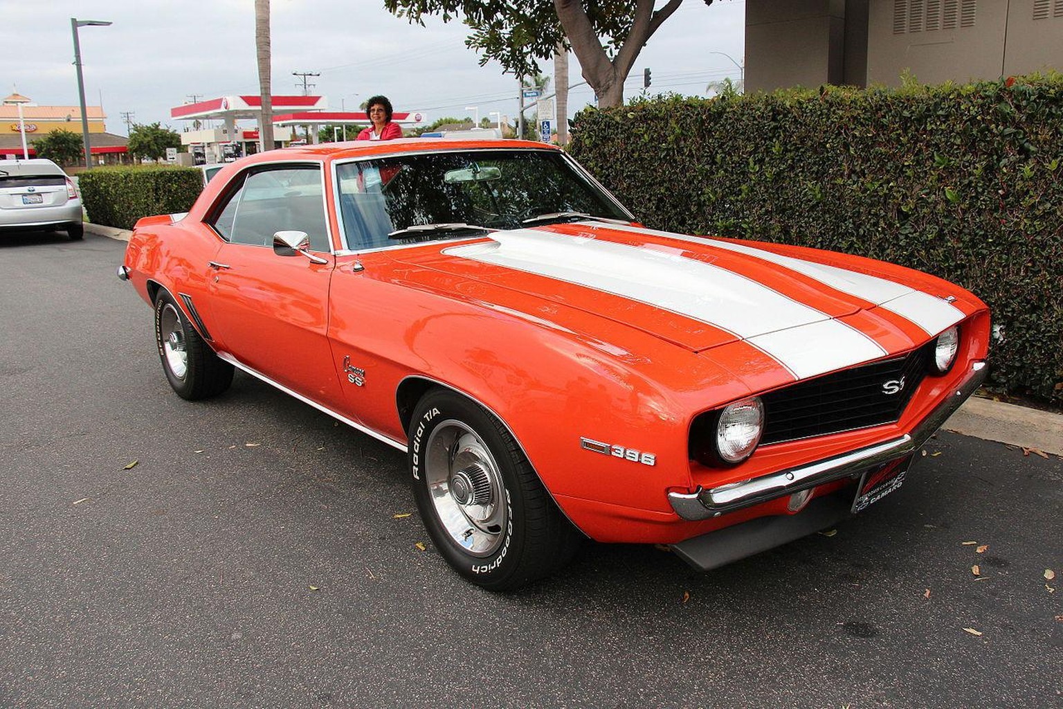 hugger orange autofarbe chevrolet camaro ss 396 muscle car 1969 retro design https://flickr.com/photos/42220226@N07/22162094610